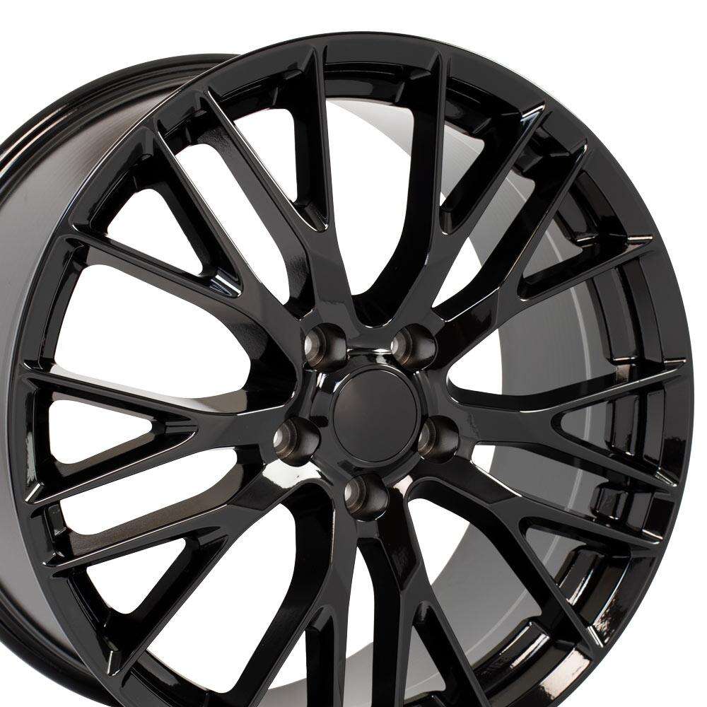 C7 Z06 Corvette Replica Wheel – Gloss Black (closeup)