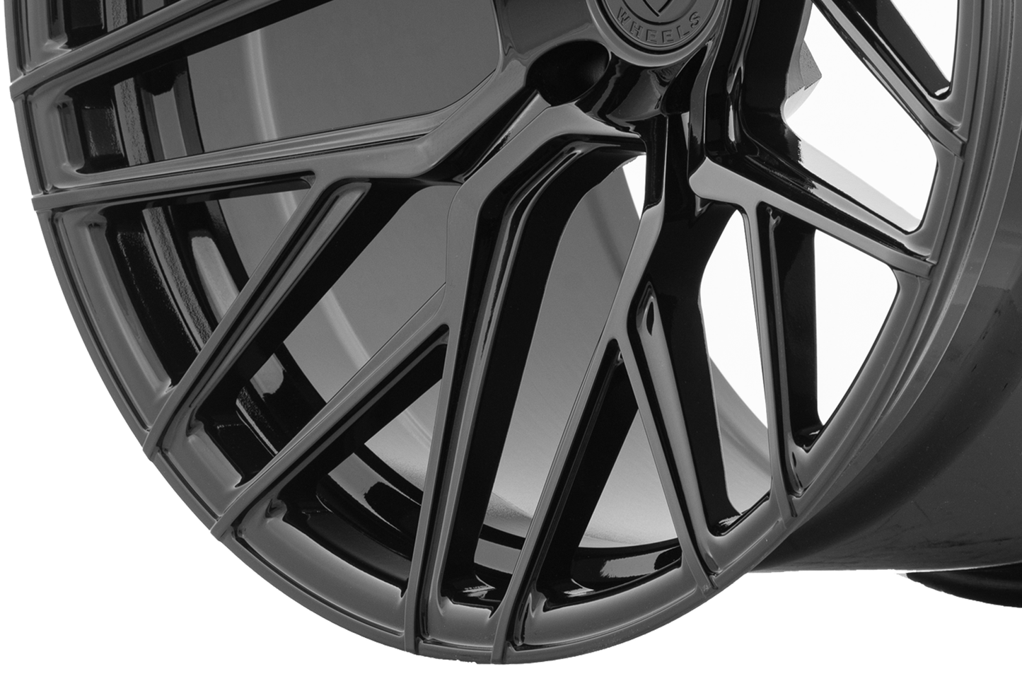 Corvette Rohana RFX10 Wheel - Gloss Black (close up)